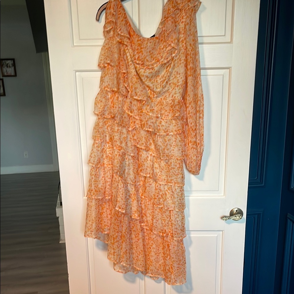 Elegant One-Shoulder Orange Ruffle Dress - Picture 4 of 9